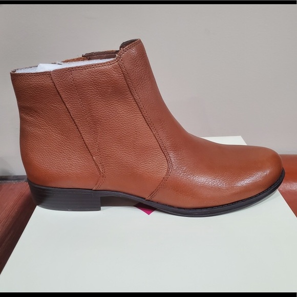 Naturalizer Booties - Picture 2 of 2